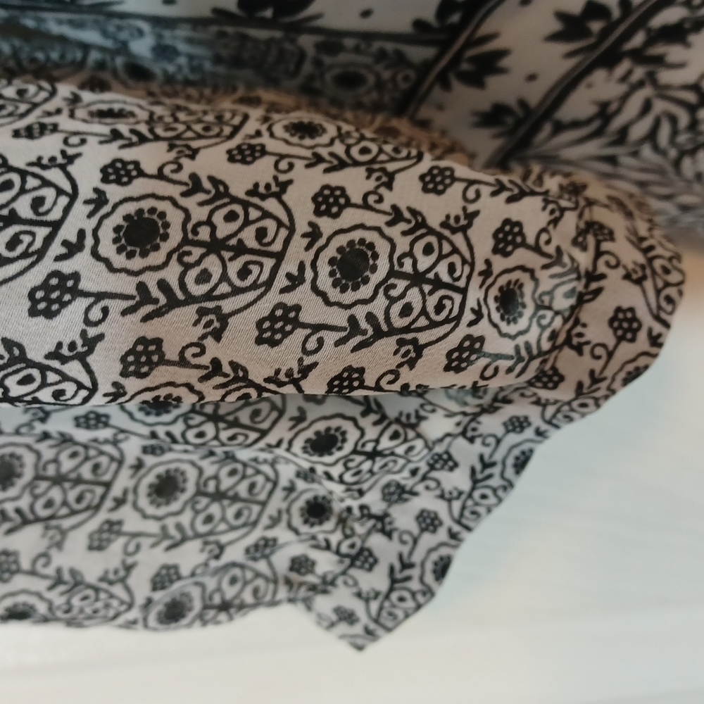 Old Navy top. - Picture 7 of 11